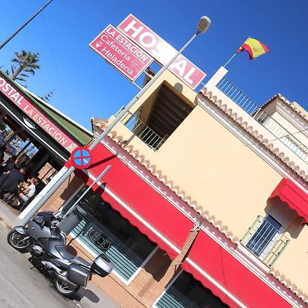 Hostal La Estacion Benajarafe Exterior photo