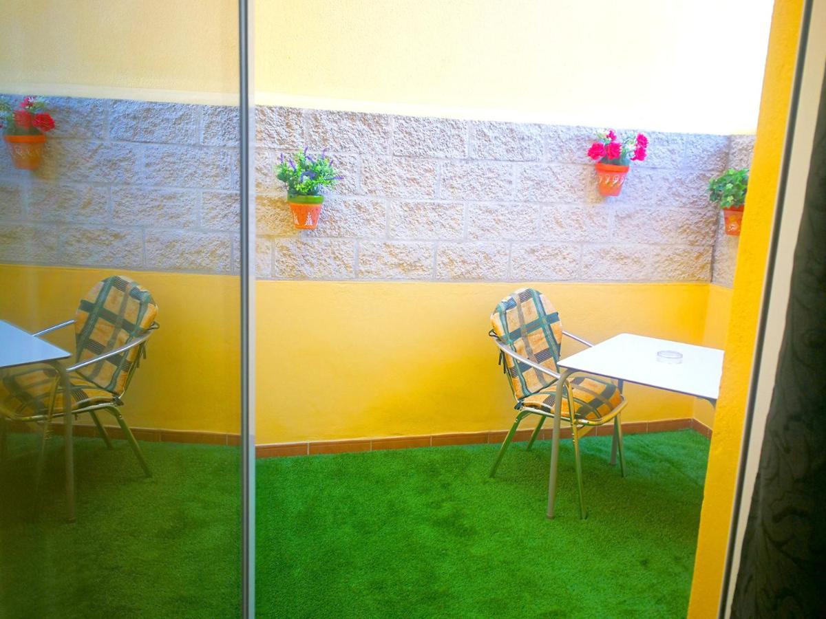 Hostal La Estacion Benajarafe Exterior photo